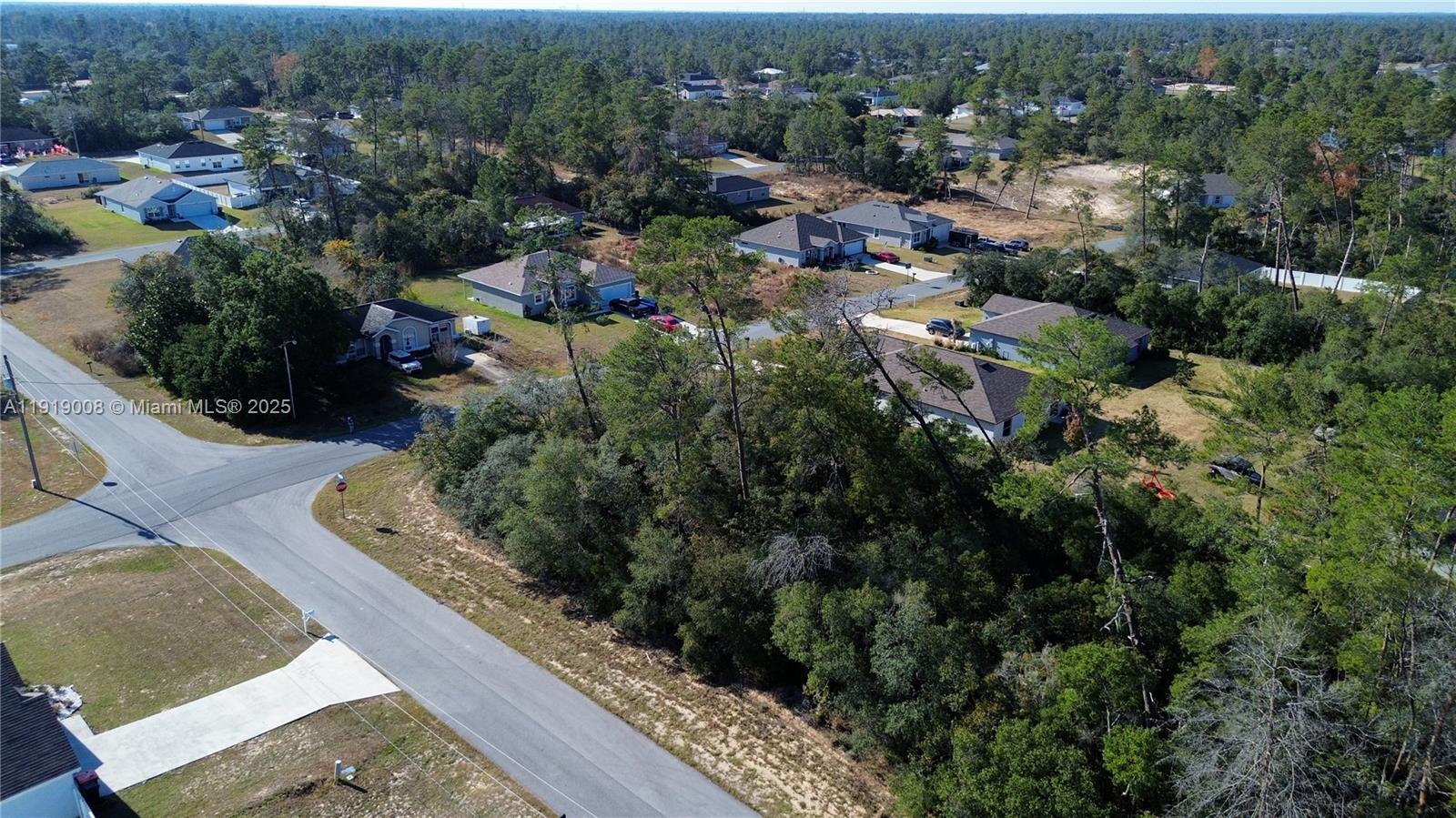 MARION OAKS - Land