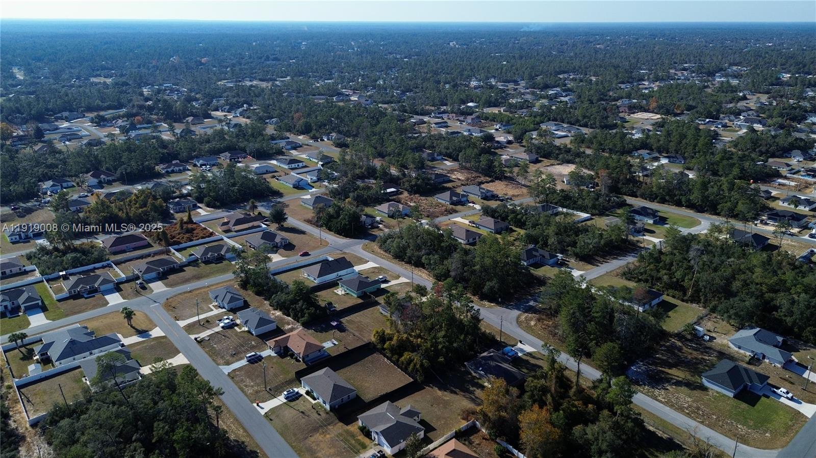MARION OAKS - Land