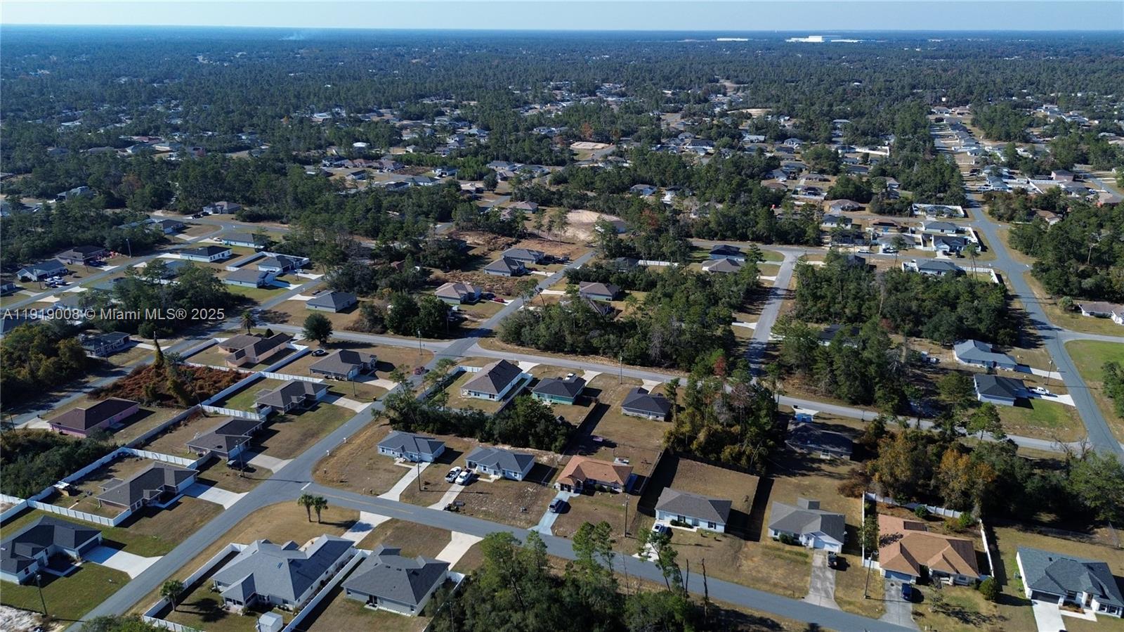 MARION OAKS - Land