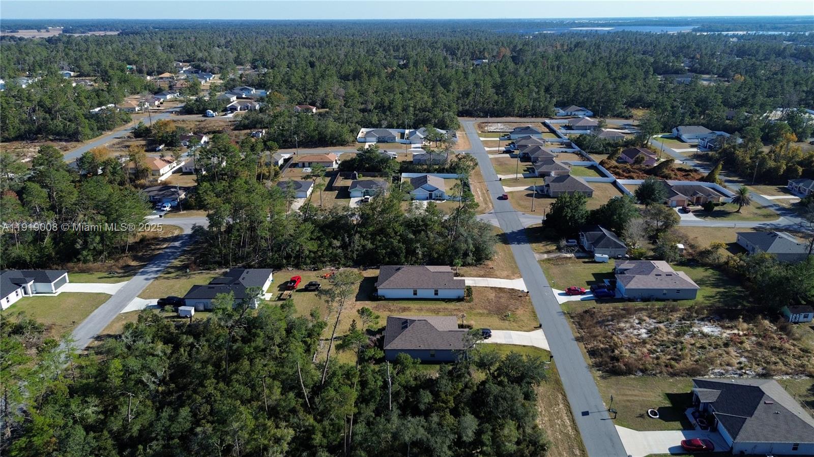 MARION OAKS - Land