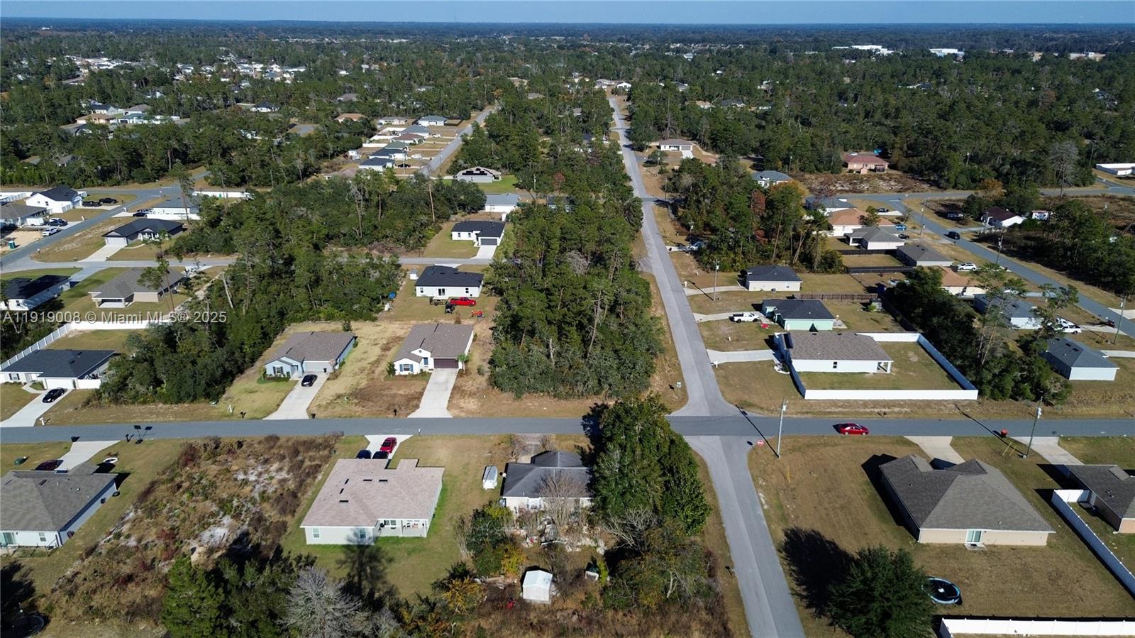 MARION OAKS - Land