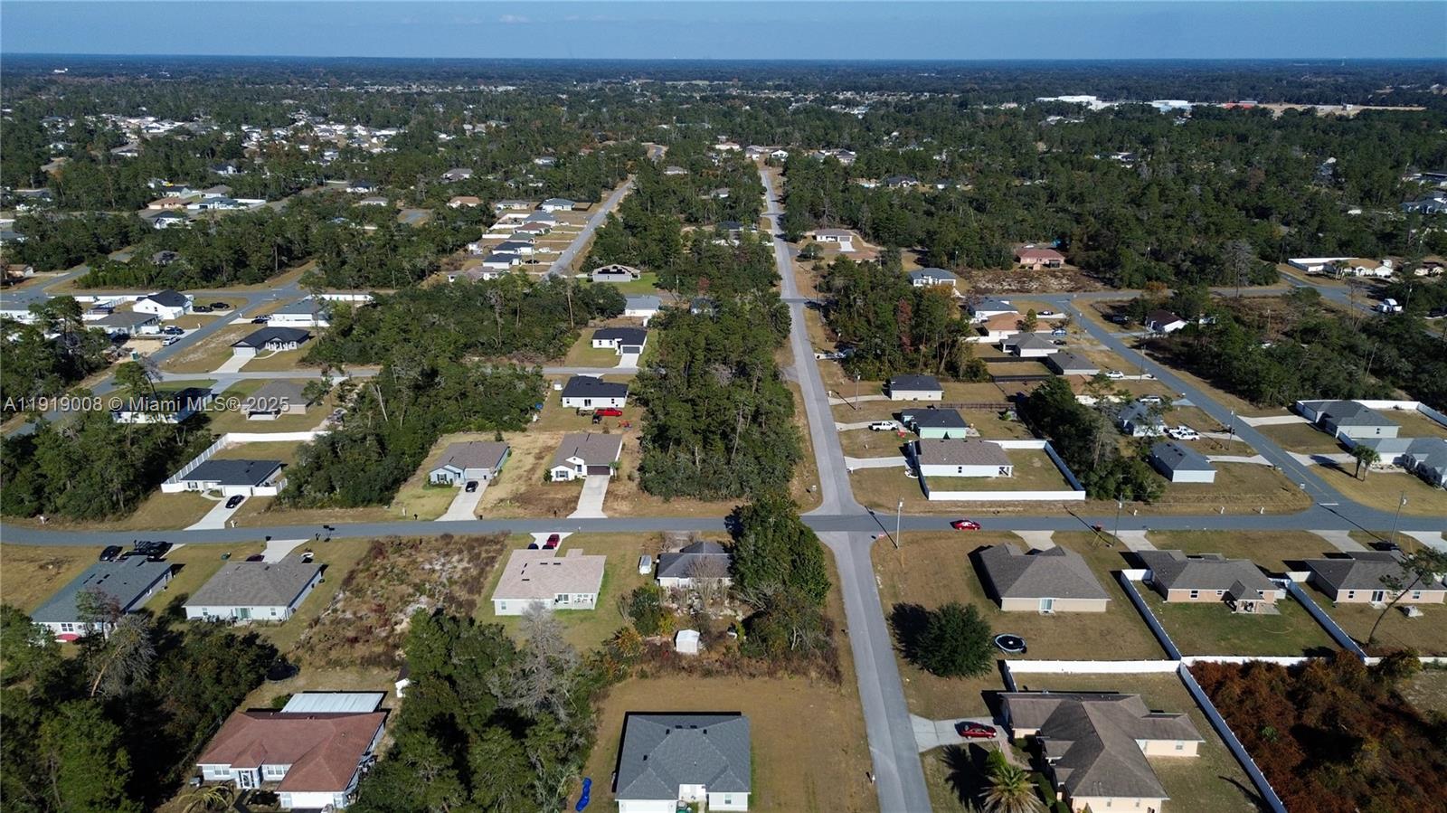 MARION OAKS - Land