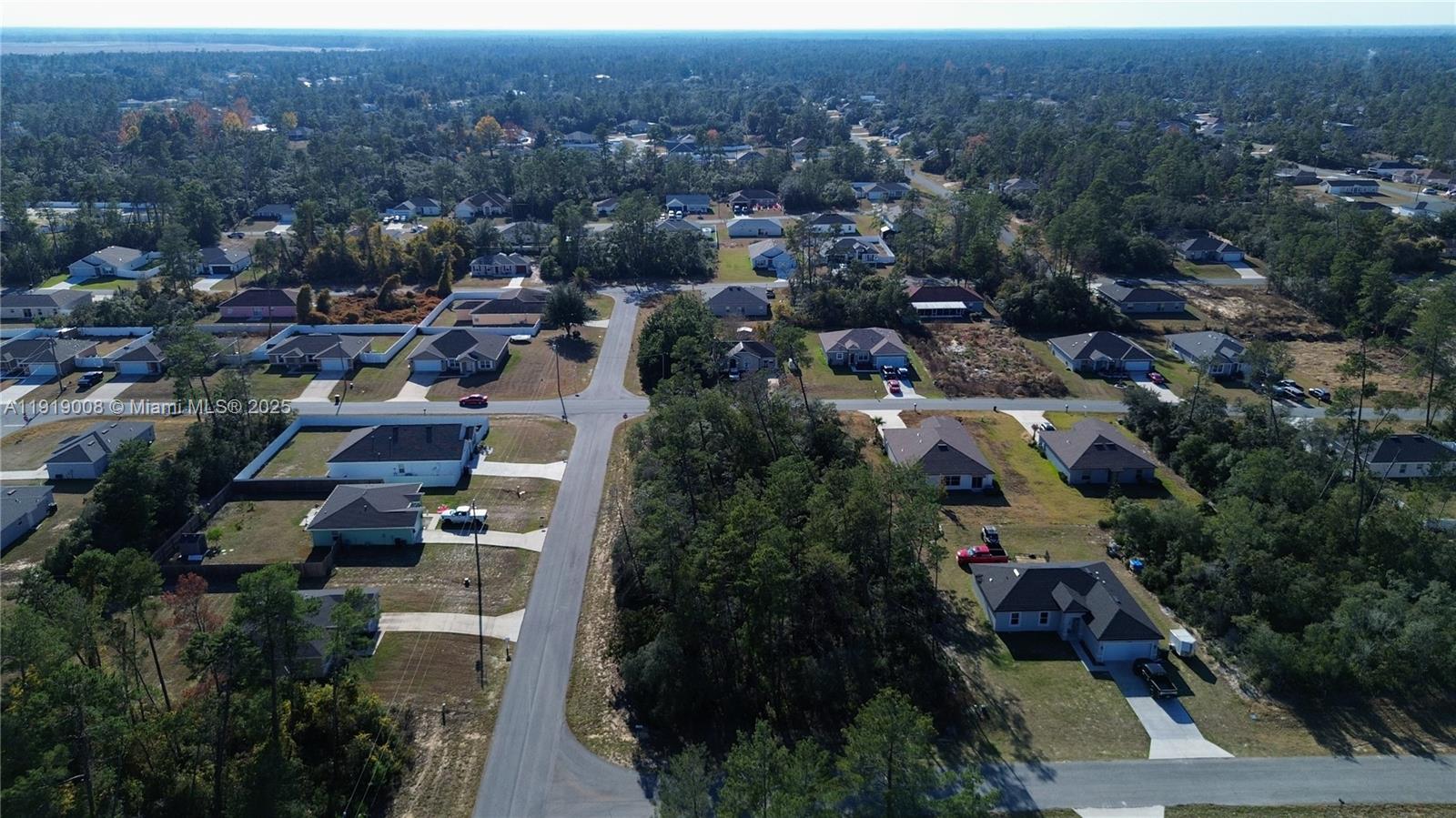 MARION OAKS - Land