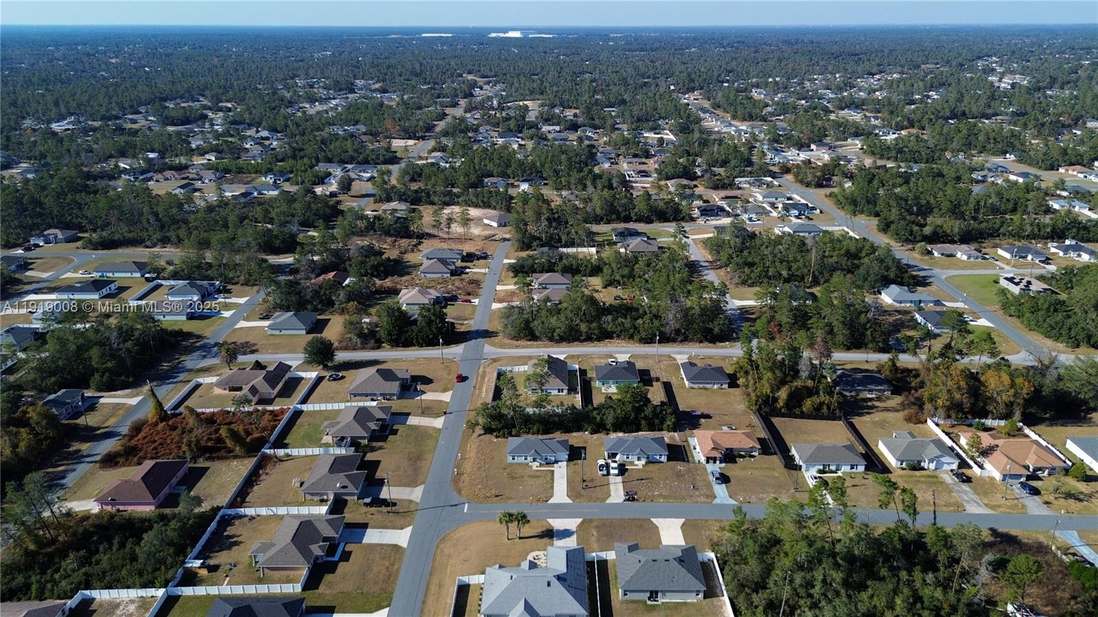 MARION OAKS - Land