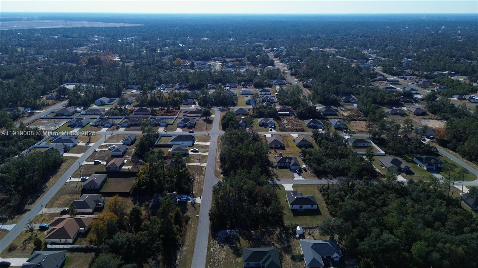 MARION OAKS - Land