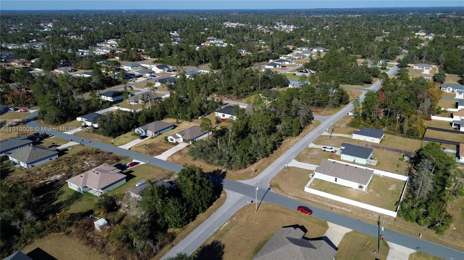 MARION OAKS - Land