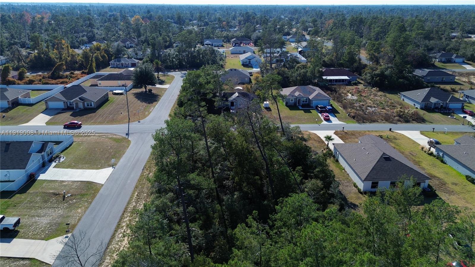 MARION OAKS - Land