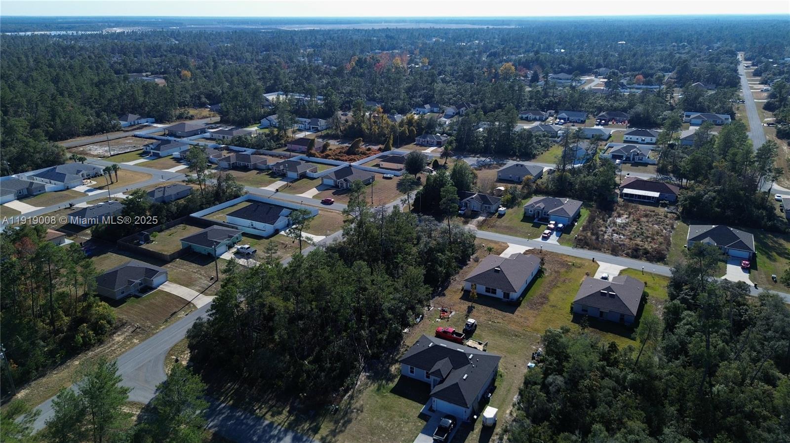MARION OAKS - Land