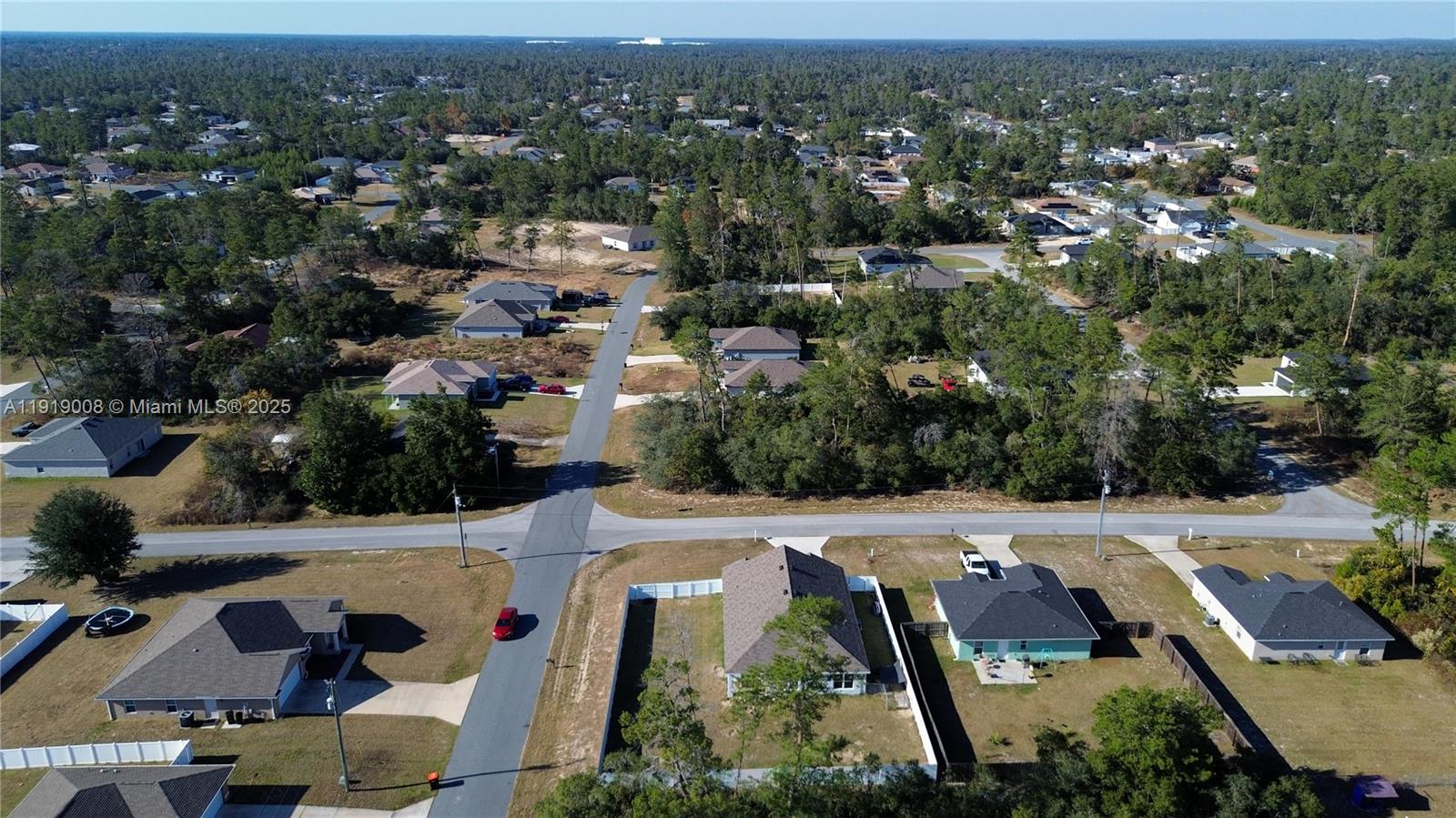 MARION OAKS - Land