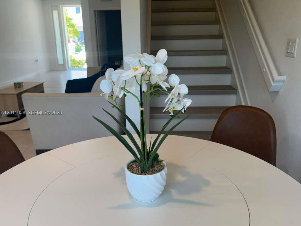 HIGHLAND OAKS - Residential