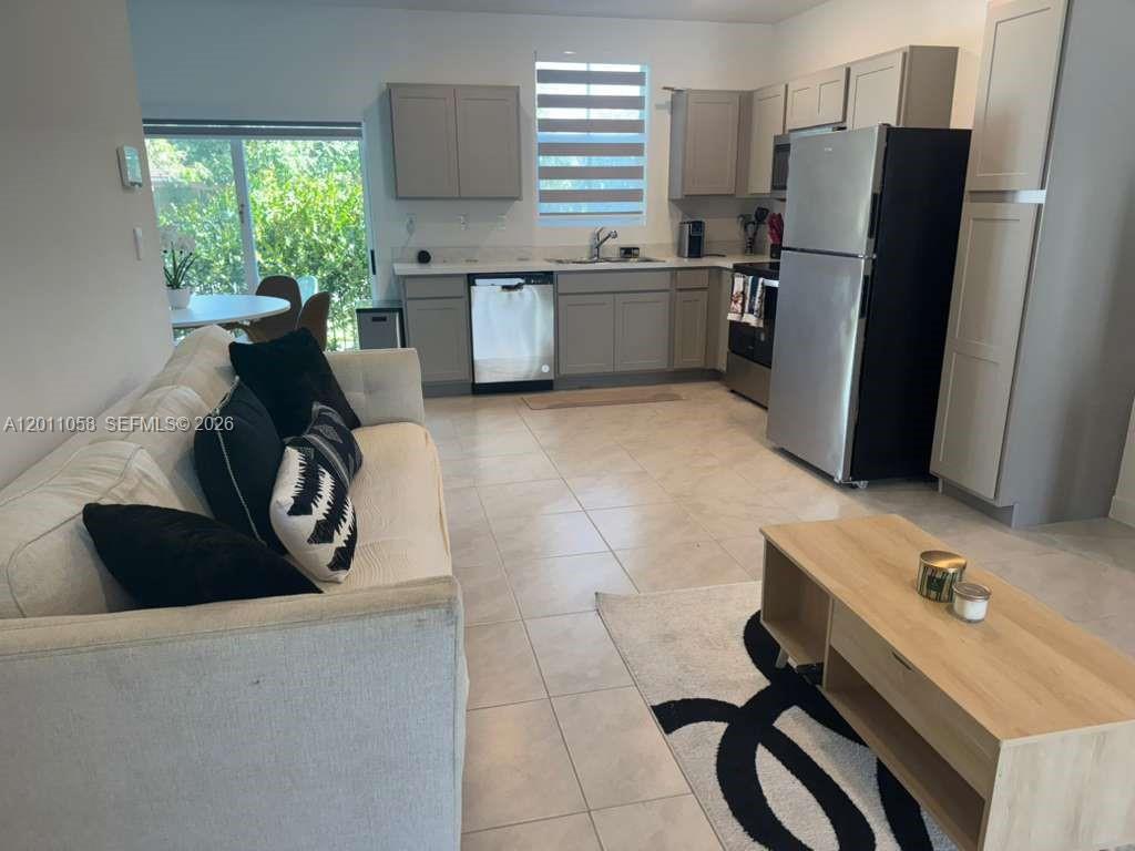 HIGHLAND OAKS - Residential