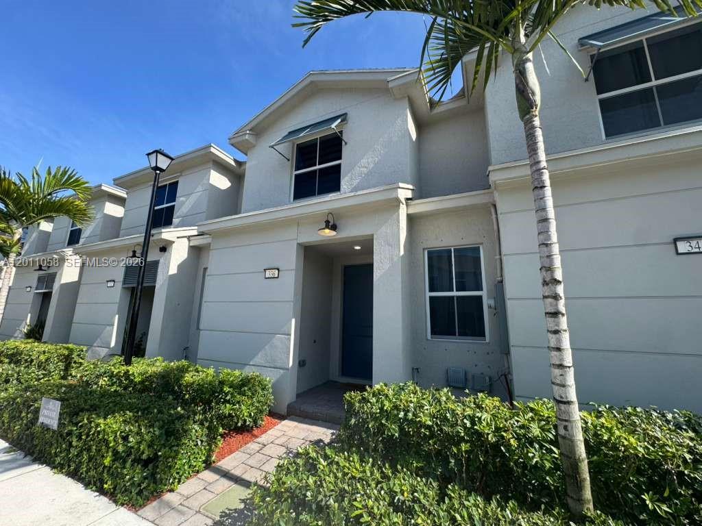 HIGHLAND OAKS - Residential