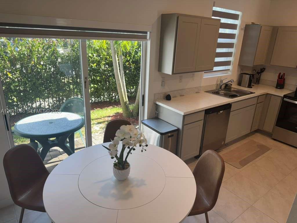 HIGHLAND OAKS - Residential