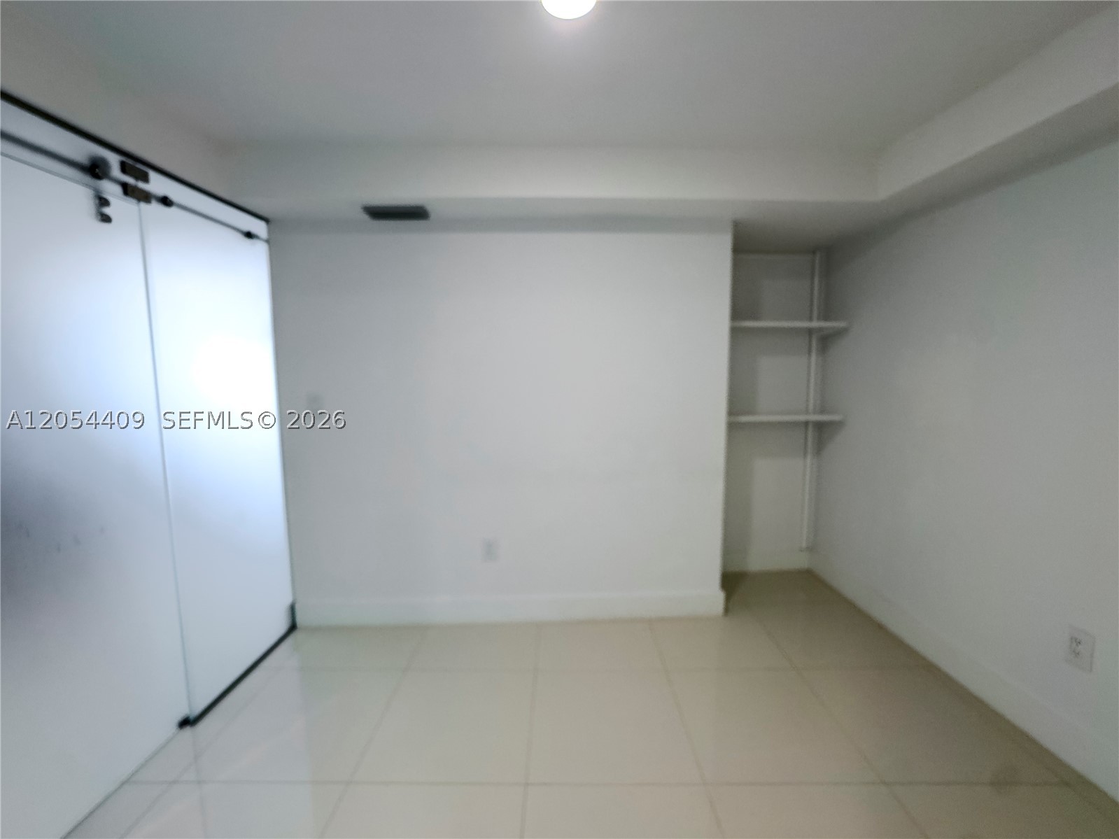 THE IVORY RESIDENCES CONDO - Residential Lease