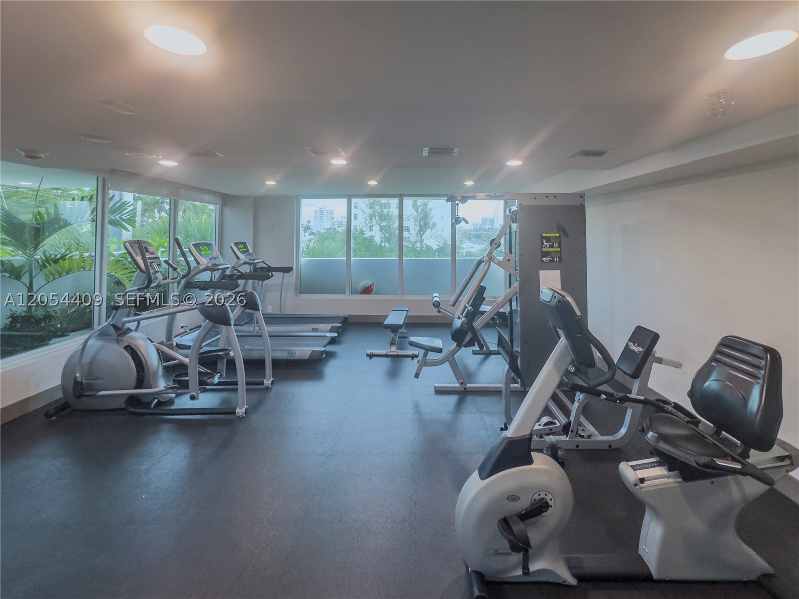 THE IVORY RESIDENCES CONDO - Residential Lease