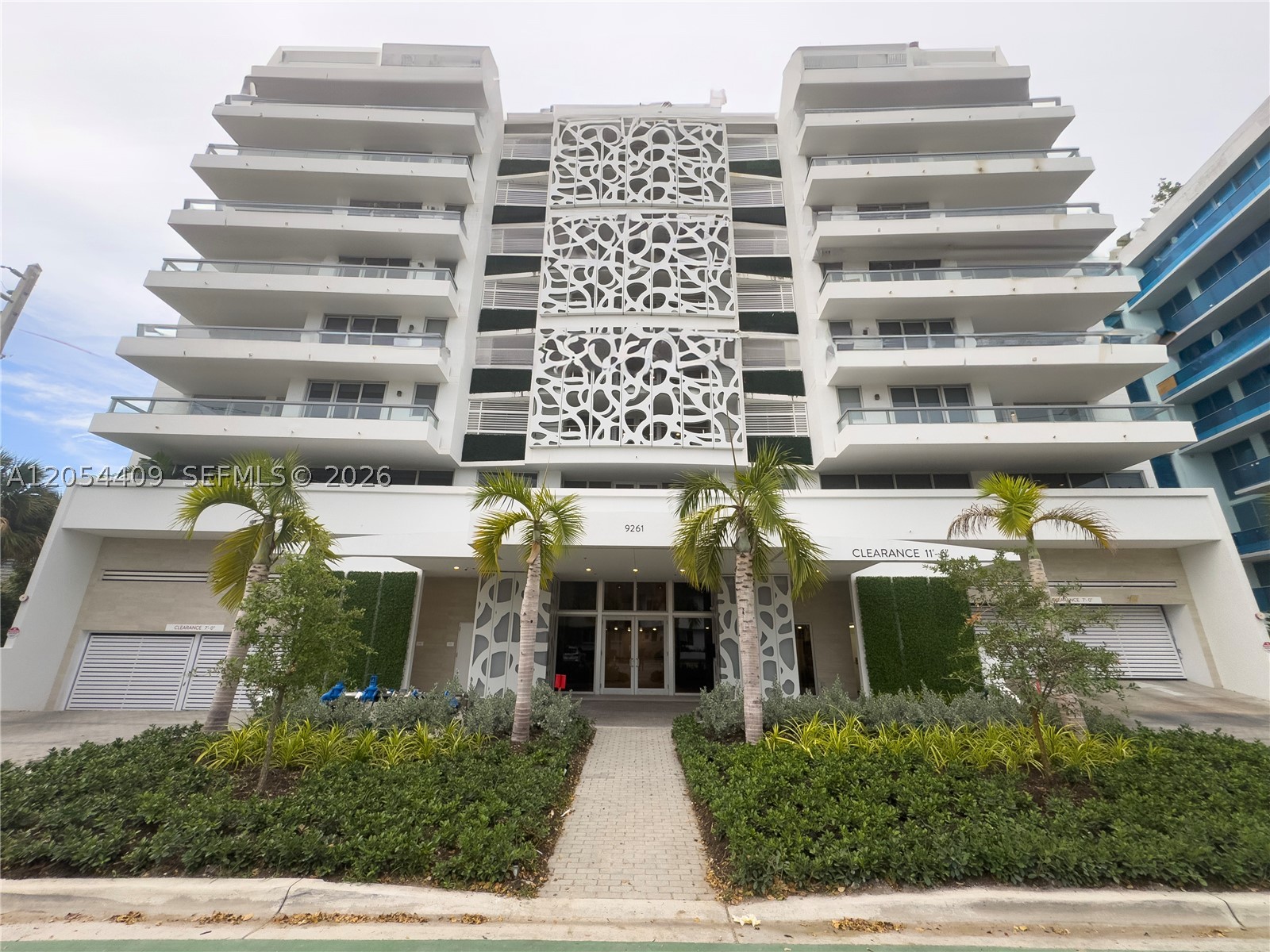 Boutique Building in the heart of Bay Harbor Island, the included amenities are a rooftop pool and jacuzzi with stunning views of the ocean and canal, and a gym. This apartment is a 1-bedroom with a spacious den with a private sliding glass door and 2 full bathrooms. The kitchen is equipped with stainless steel appliances for your culinary convenience. Enjoy a vibrant and convenient lifestyle -Steps away from a highly rated school - Close to places of worship - Supermarkets nearby - Trendy restaurants within walking distance - Don't miss out on this opportunity to live in luxury! Unit includes 2 parking spaces