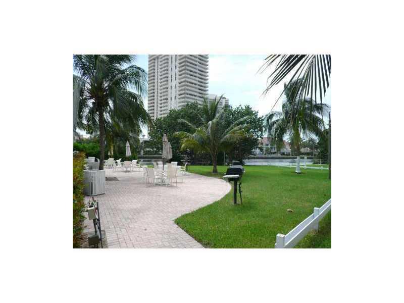 OCEANVIEW BUILDING B COND - Residential Lease