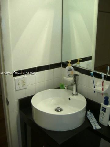 HAMILTON CONDO - Residential Lease