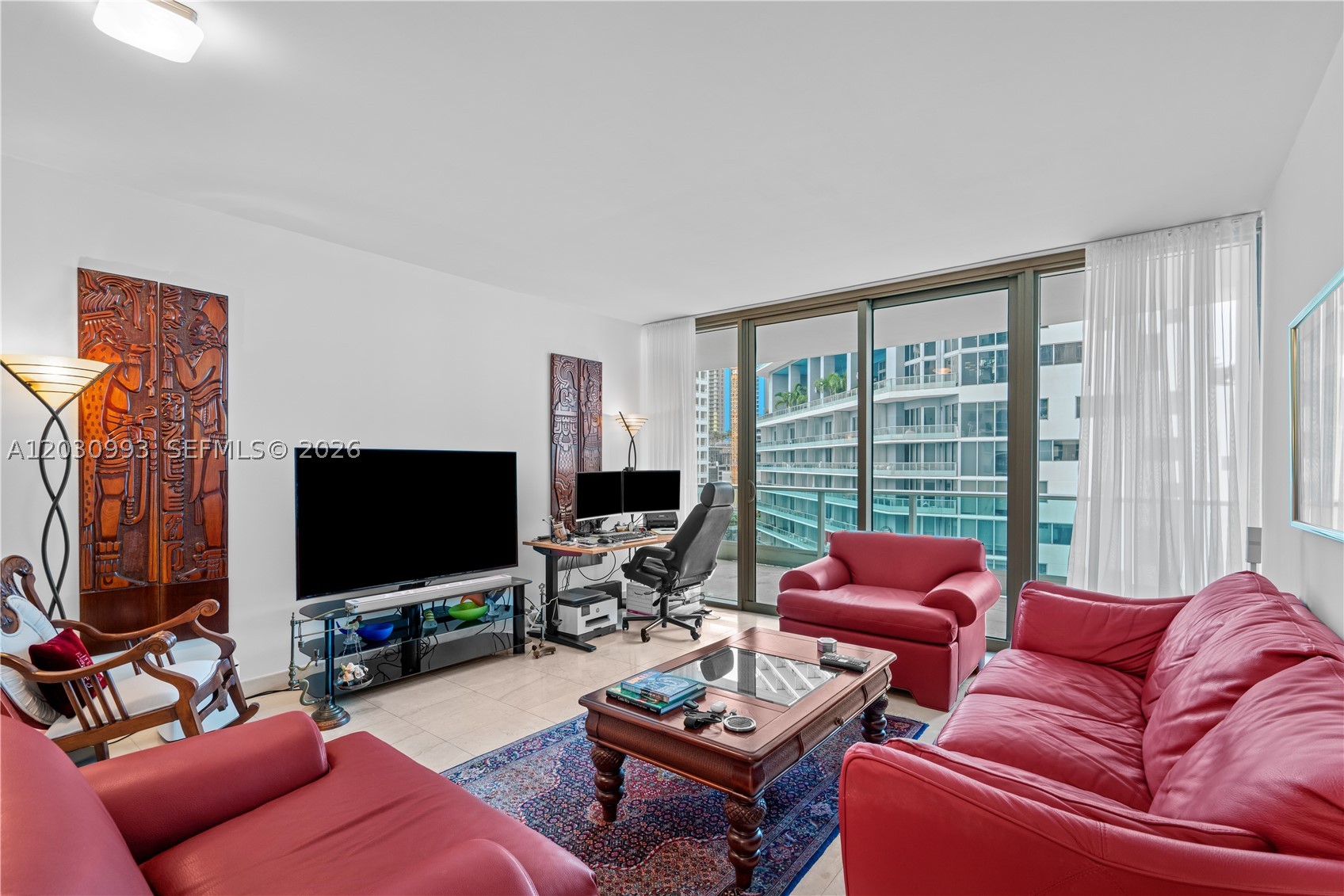 JADE BRICKELL - Residential