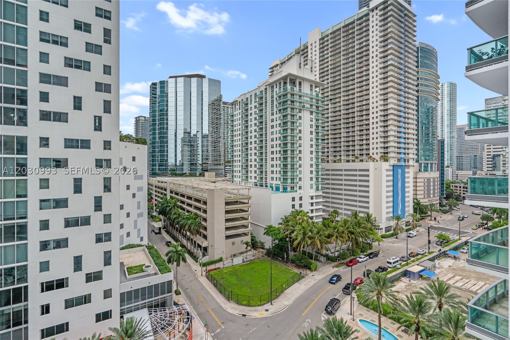JADE BRICKELL - Residential