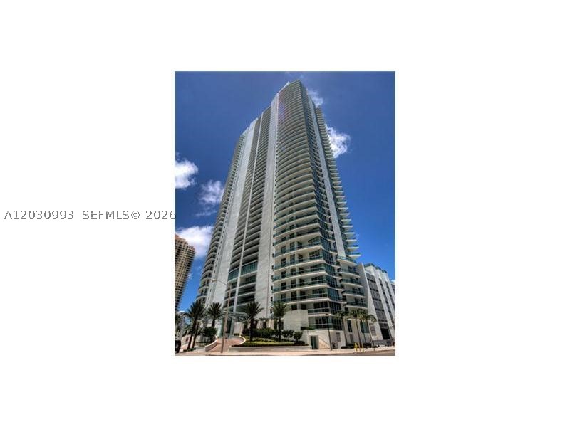 Live in luxury at the prestigious Jade Brickell, one of Brickell’s premier bayfront residences. This elegant 1-bedroom, 1-bath unit features marble floors, stainless steel appliances, in-unit washer and dryer, and a spacious bathroom with bidet. Enjoy a large private balcony with beautiful Brickell skyline and city views. Jade Brickell offers resort-style amenities including a waterfront pool, spa, state-of-the-art fitness center, valet parking, and 24-hour security and concierge services. Ideally located in the heart of Brickell, just steps from world-class dining, shopping, entertainment, and Miami’s vibrant financial district.