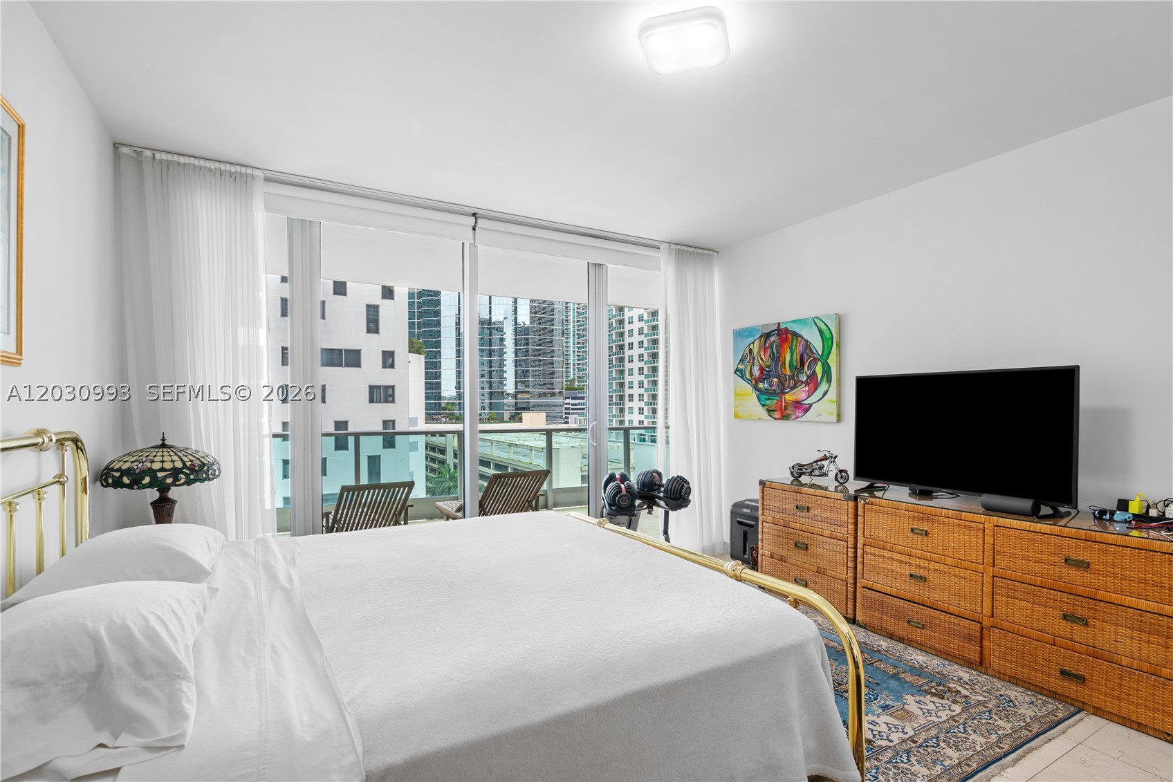 JADE BRICKELL - Residential