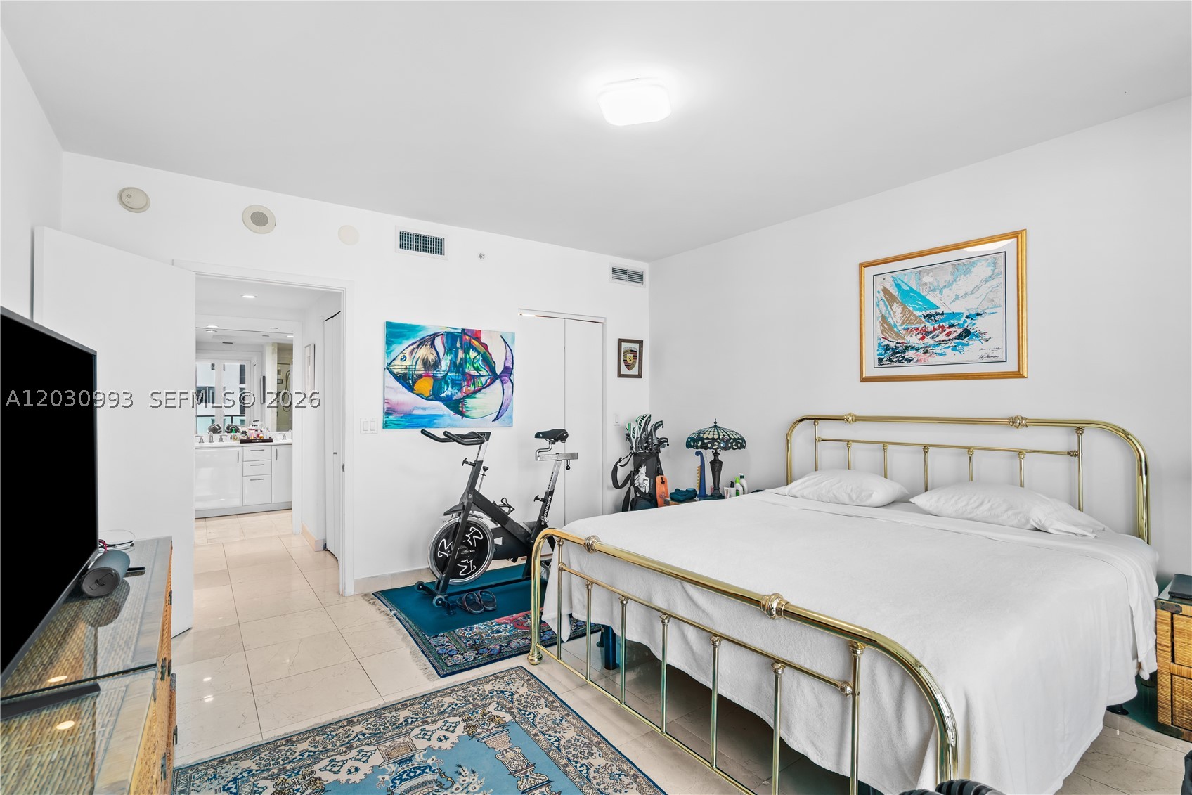 JADE BRICKELL - Residential