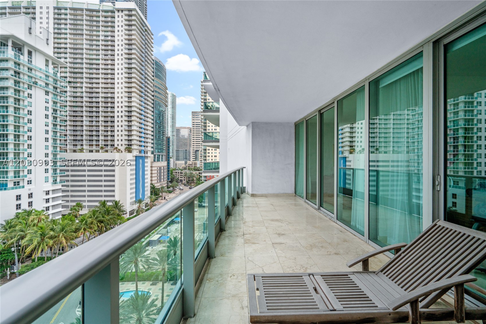 JADE BRICKELL - Residential