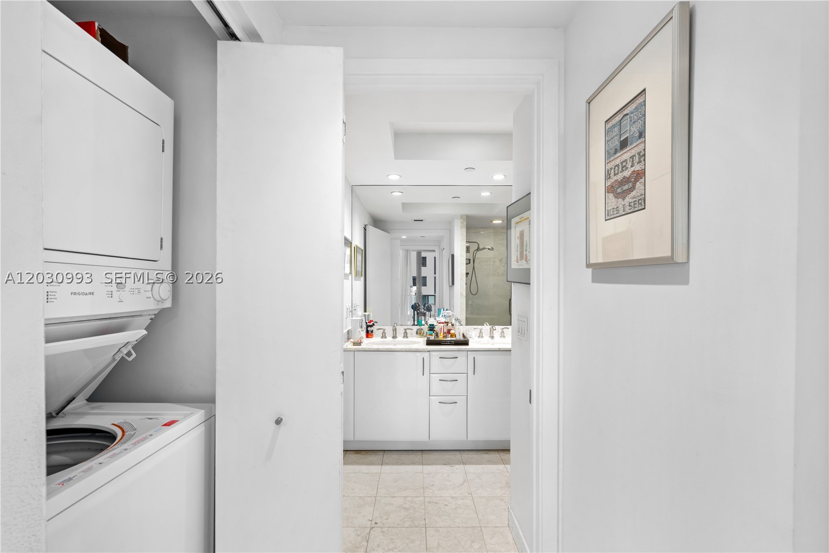 JADE BRICKELL - Residential
