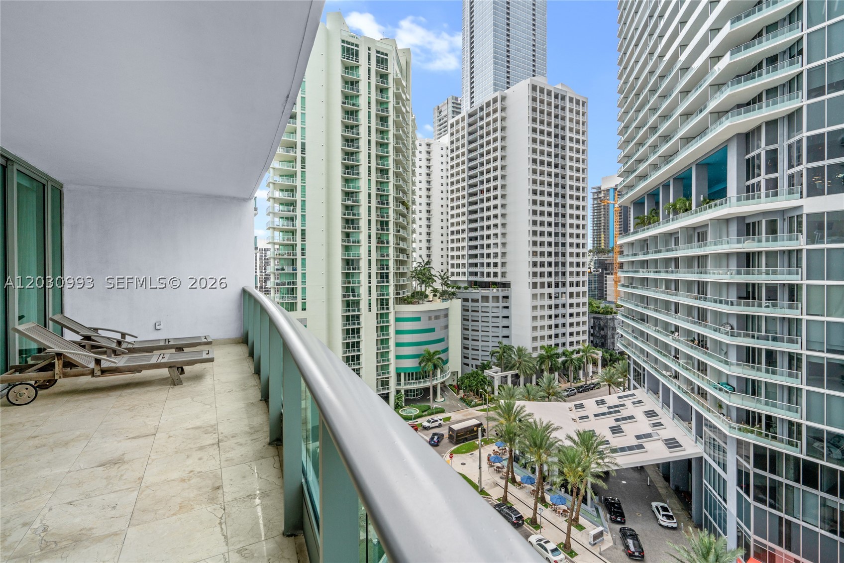 JADE BRICKELL - Residential