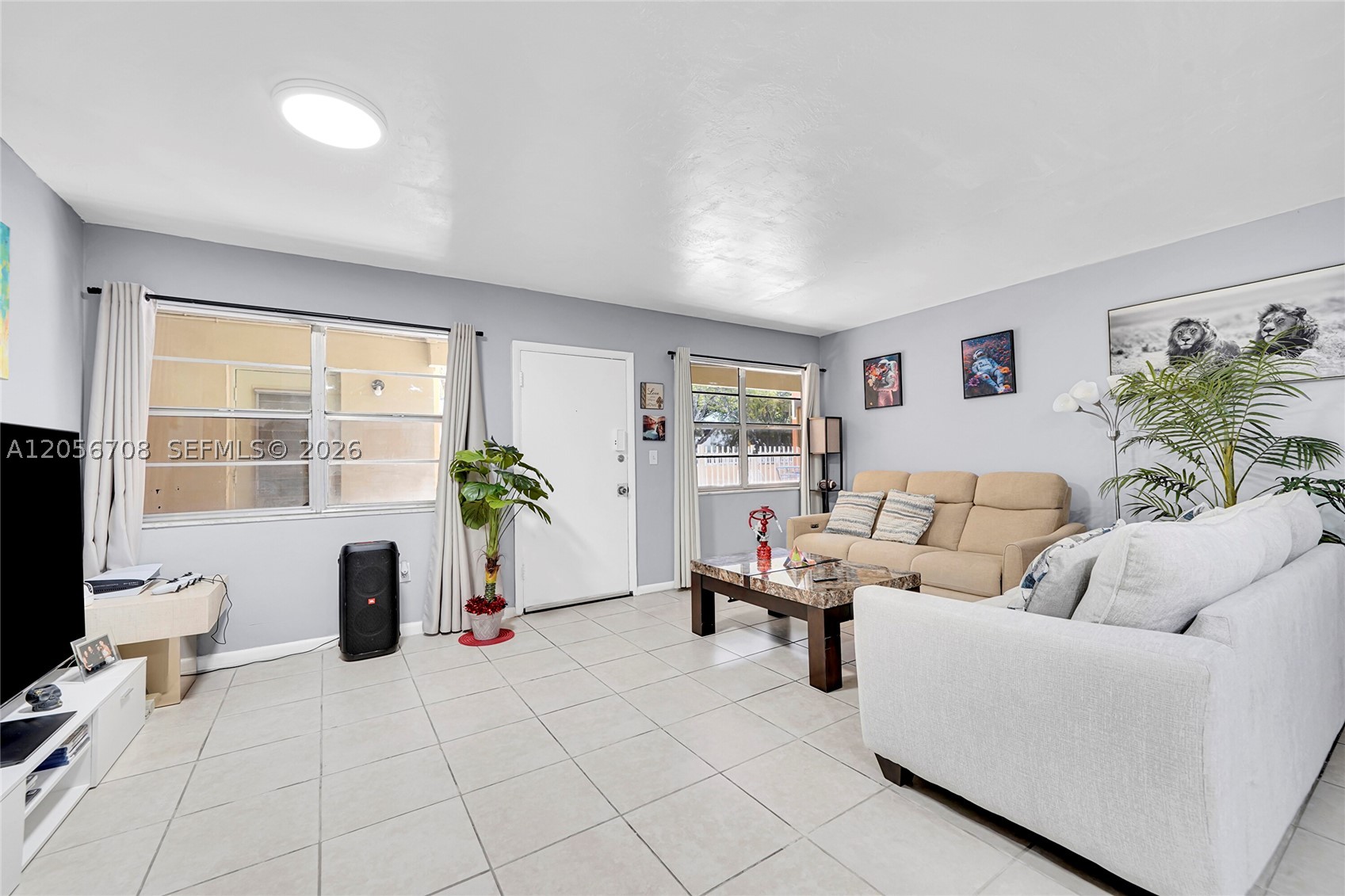 THE PALMS 51 CONDO - Residential