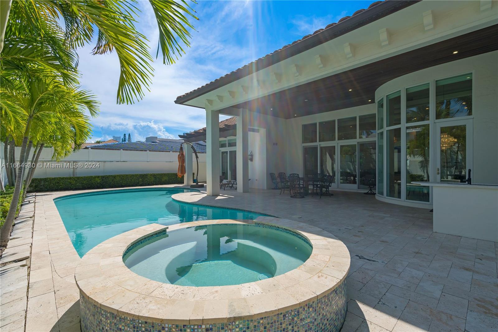 LAUDERDALE BEACH - Residential