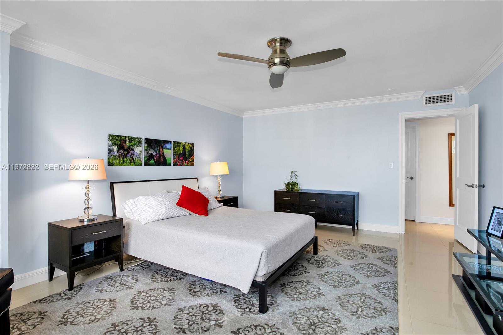 CRICKET CLUB CONDO - Residential