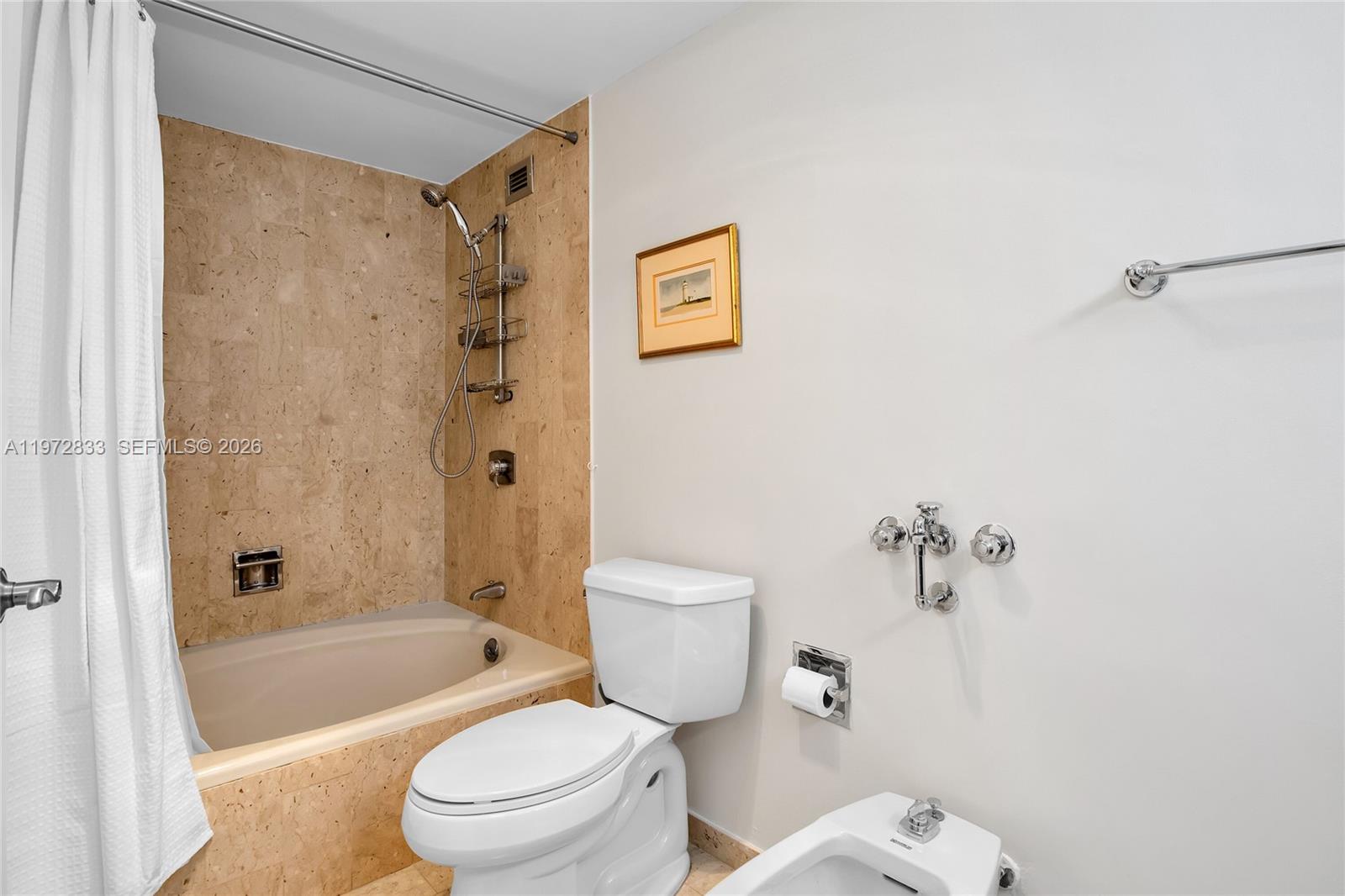 CRICKET CLUB CONDO - Residential