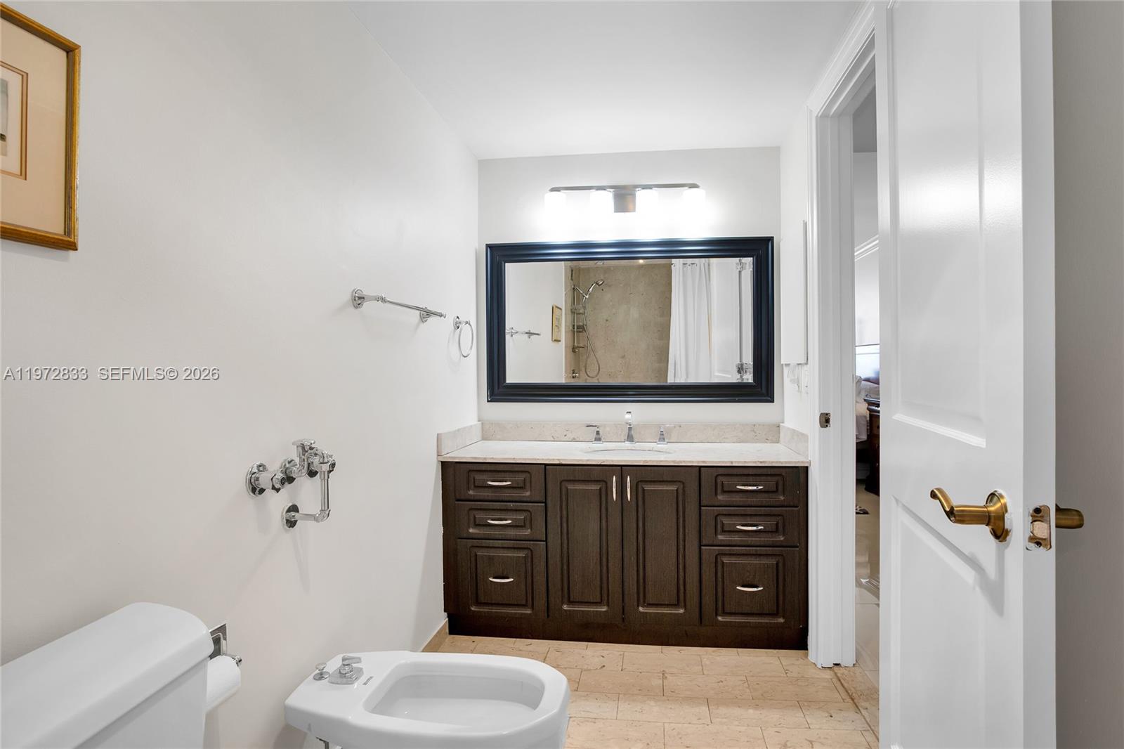 CRICKET CLUB CONDO - Residential