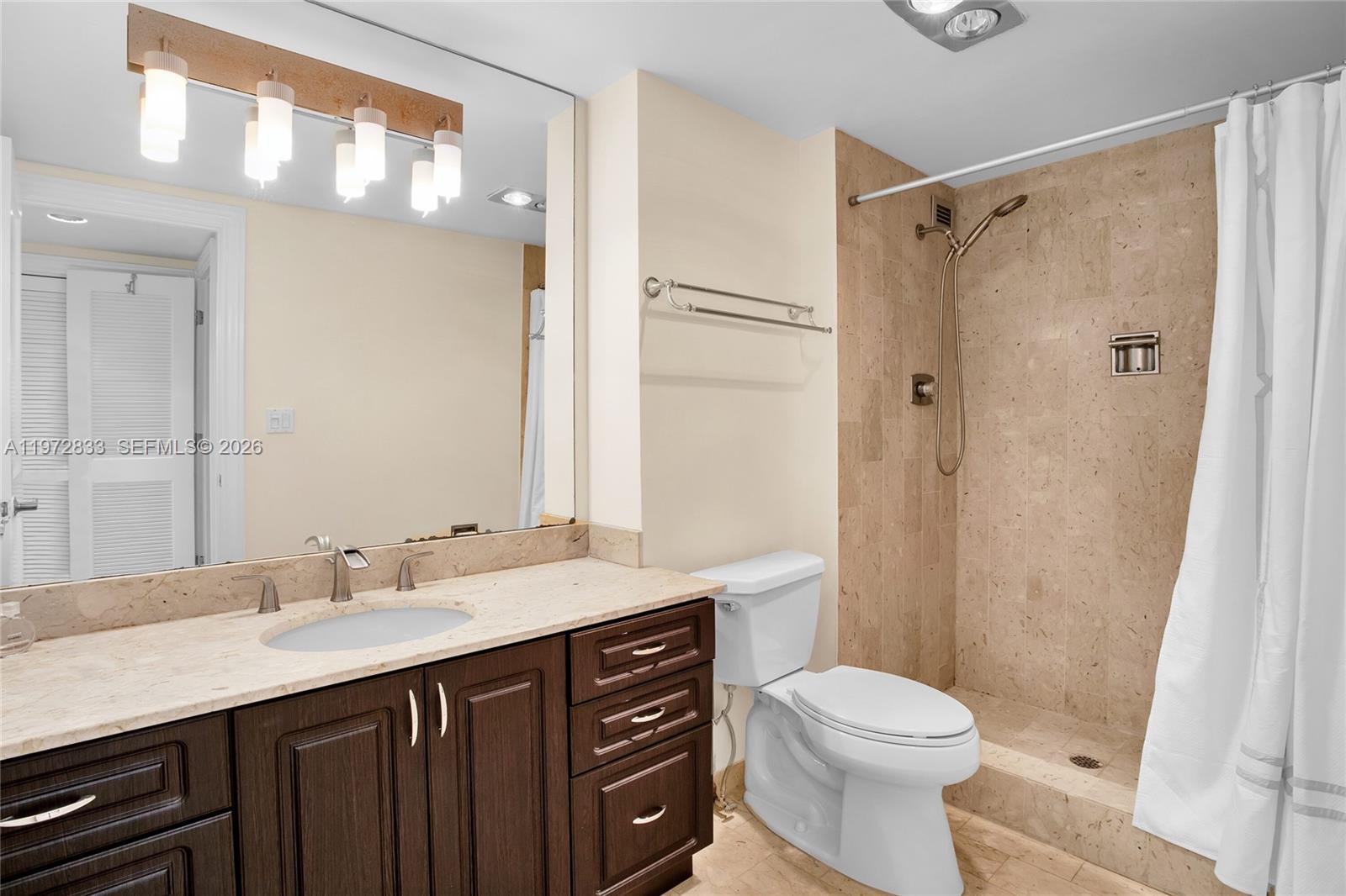 CRICKET CLUB CONDO - Residential