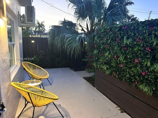 HOLLYWOOD SOUTH SIDE ADD - Residential Lease