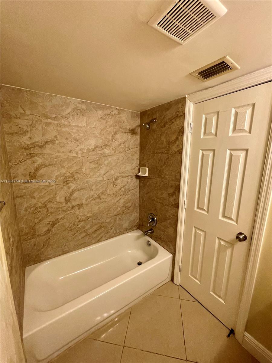 PARK PLACE AT POMPANO CON - Residential Lease