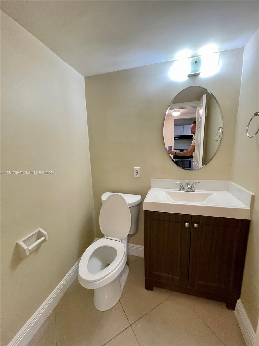 PARK PLACE AT POMPANO CON - Residential Lease