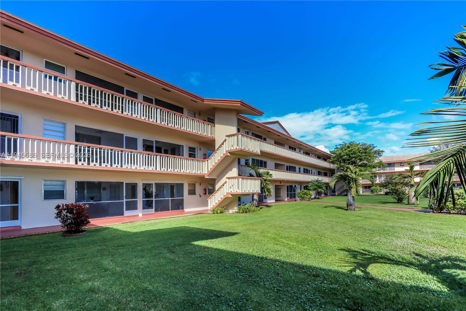 BEVERLY HILLS CONDO NUMBE - Residential