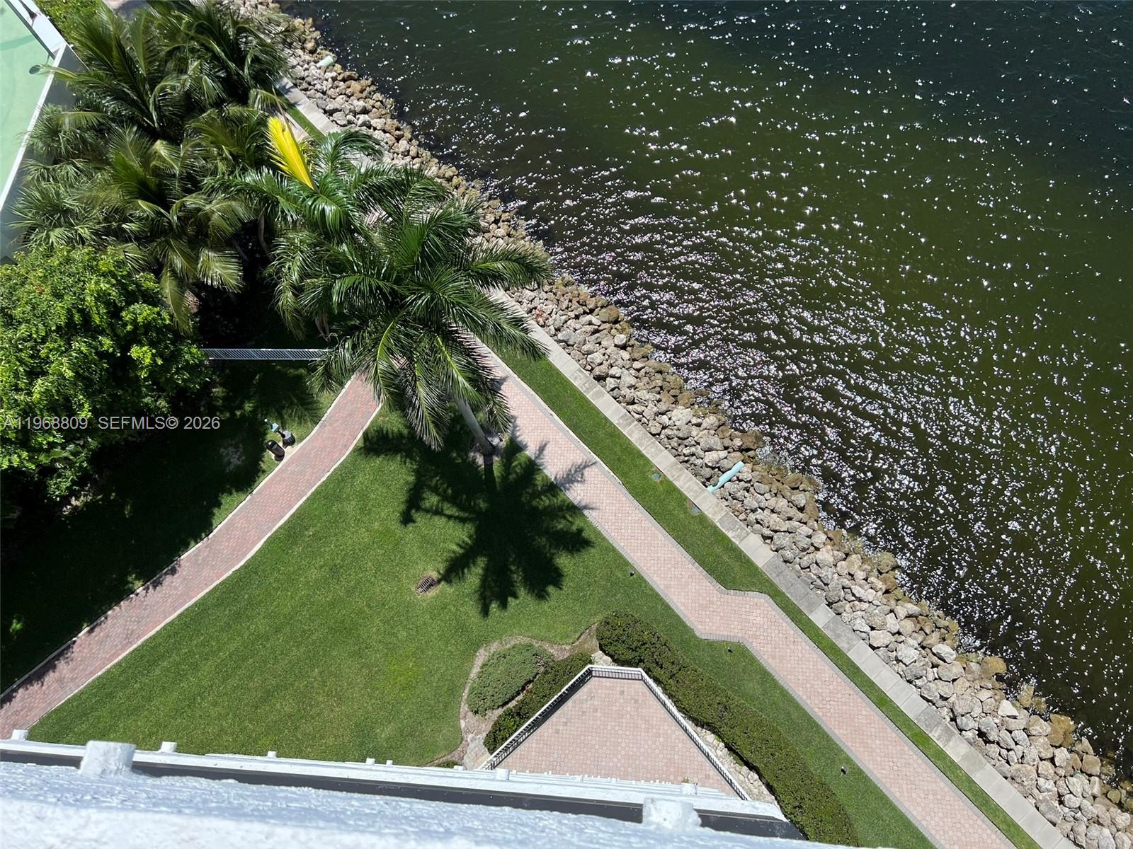 MYSTIC POINTE TOWER 500 C - Residential