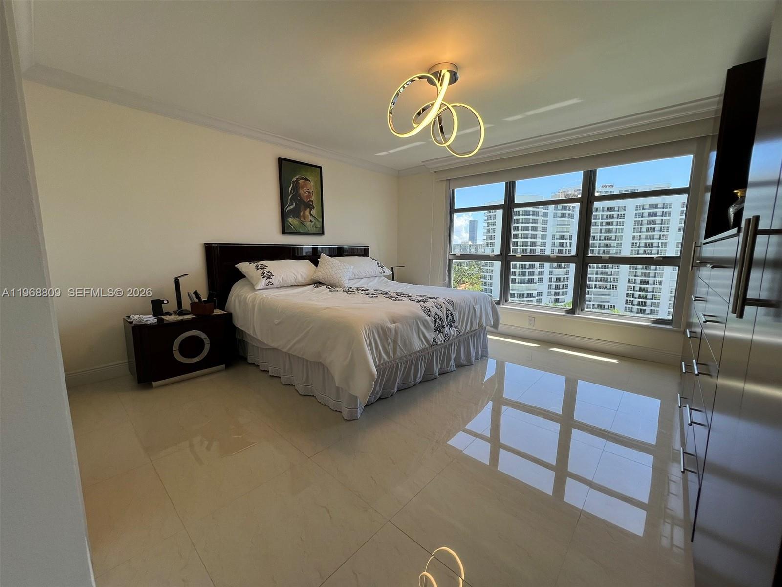 MYSTIC POINTE TOWER 500 C - Residential
