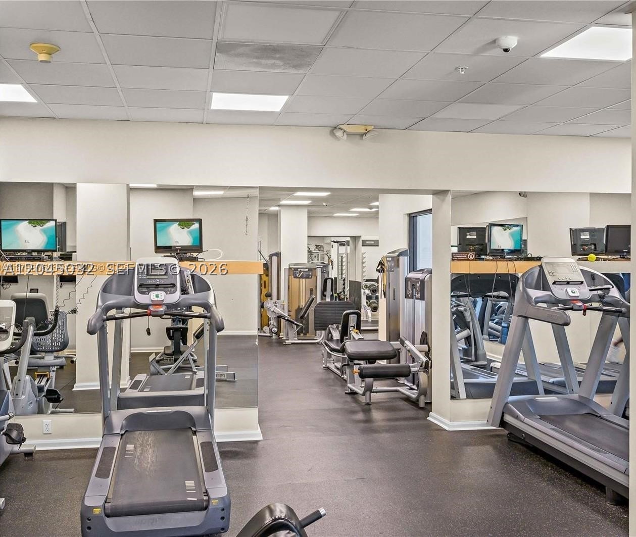 BRICKELL BAY CLUB CONDO - Residential Lease
