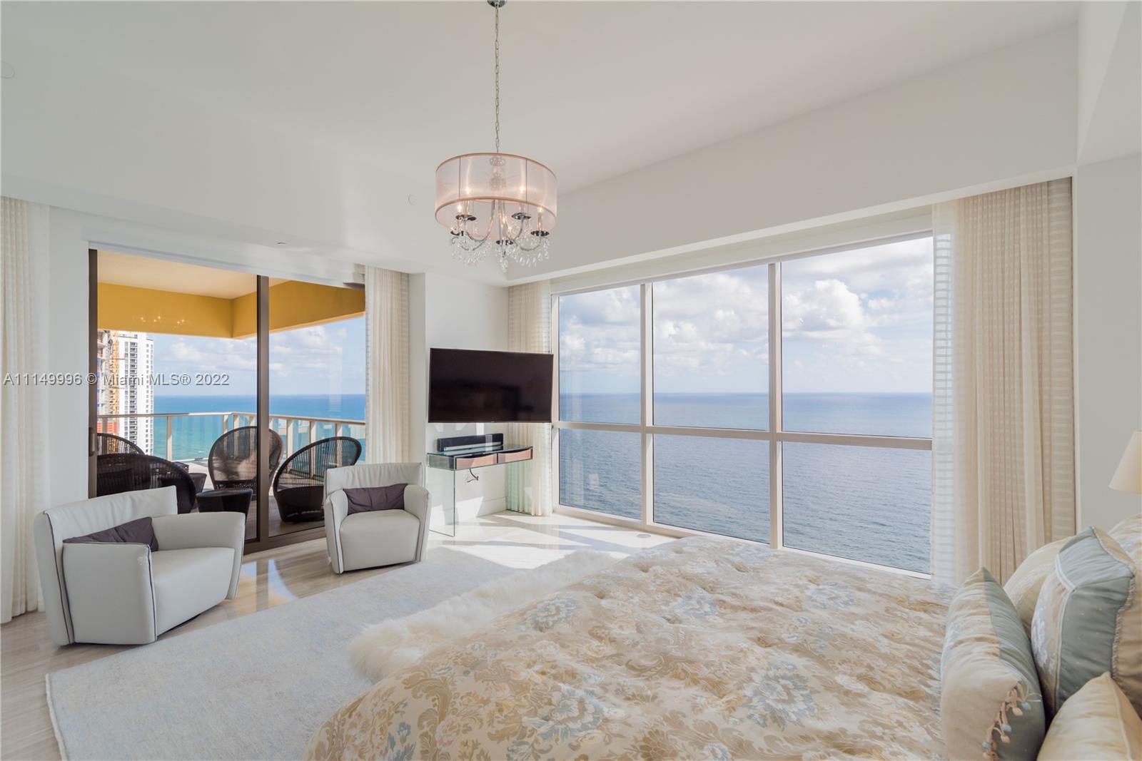 MANSIONS AT ACQUALINA - Residential