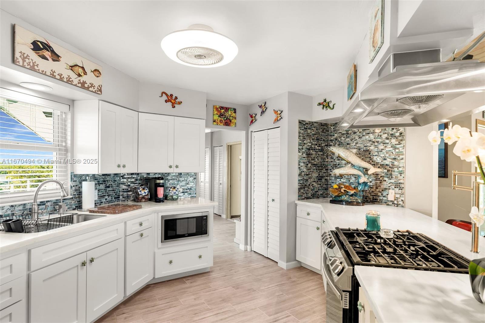 TROPICAL BAY ADD NO 3 - Residential
