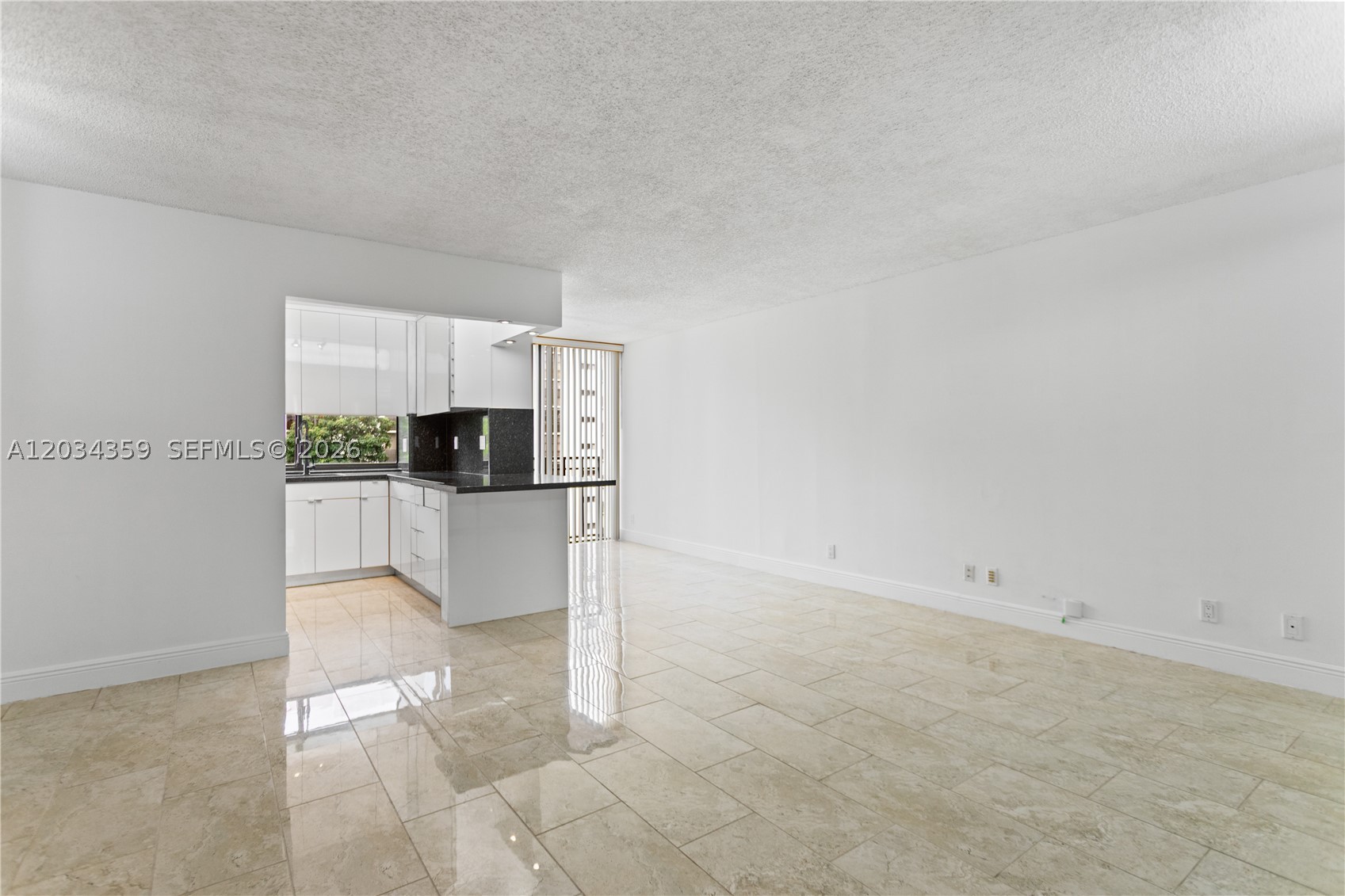 PLAZA OF AMERICAS CONDO P - Residential