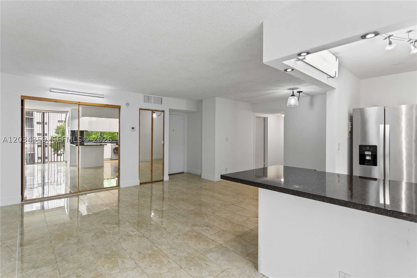 PLAZA OF AMERICAS CONDO P - Residential