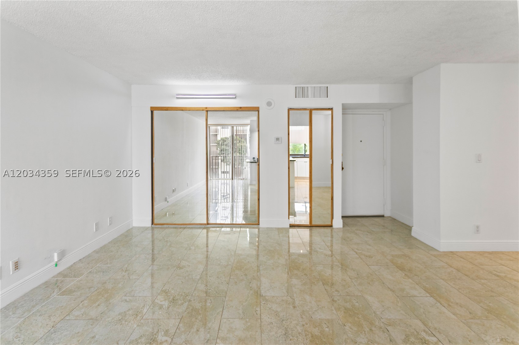 PLAZA OF AMERICAS CONDO P - Residential