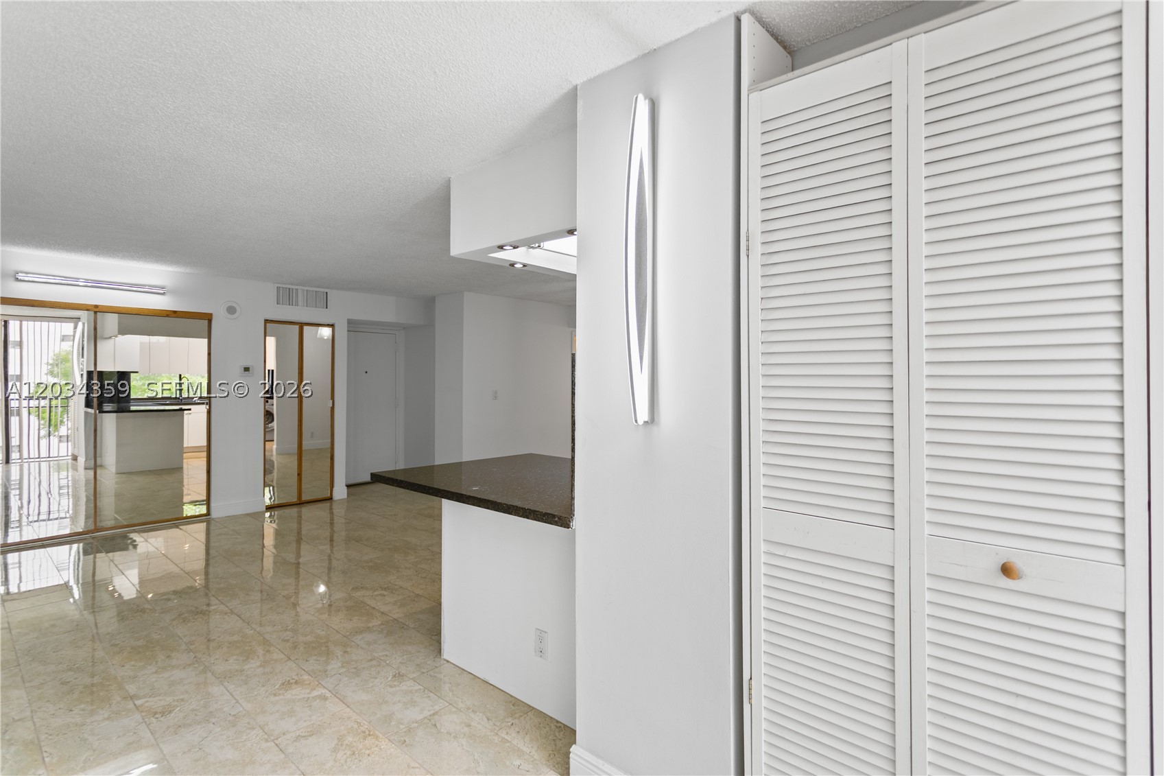 PLAZA OF AMERICAS CONDO P - Residential