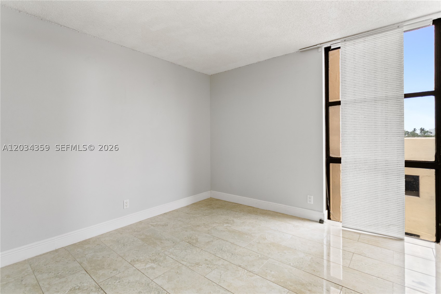 PLAZA OF AMERICAS CONDO P - Residential